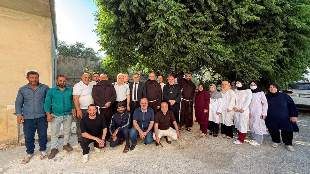 Sứ thần Tòa Thánh  thăm cụm làng Kitô giáo ở tỉnh Idlib